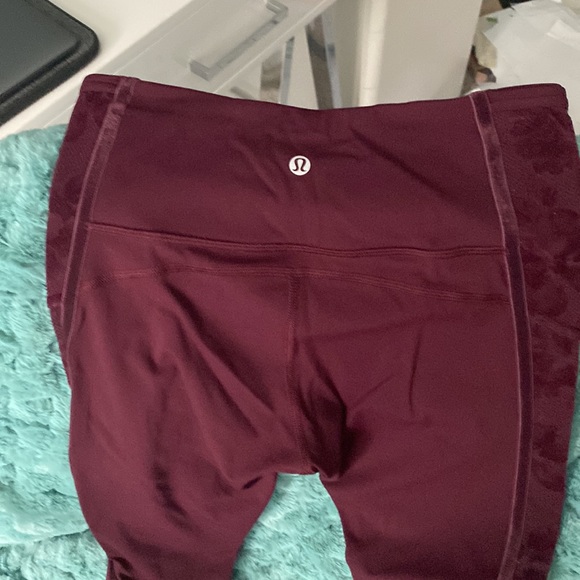 Lululemon lace side leggings - Picture 4 of 6